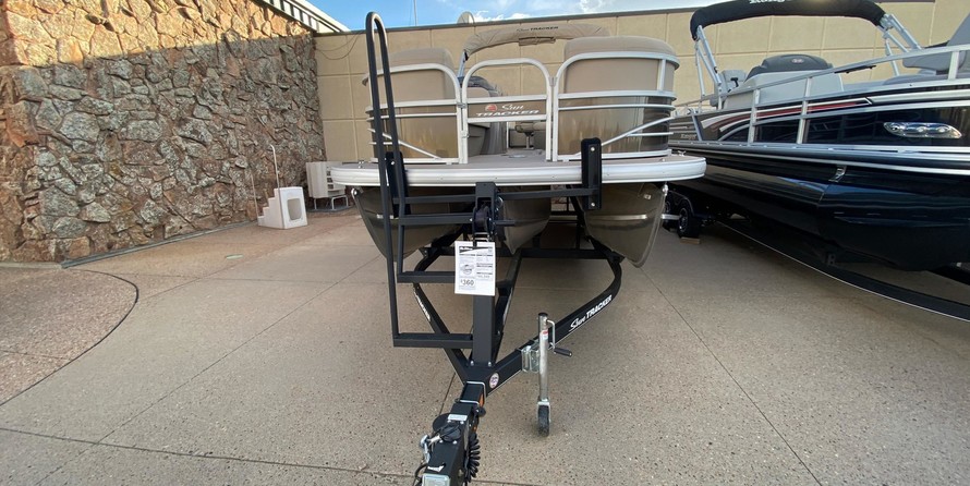 Sun Tracker SportFish 22 XP3