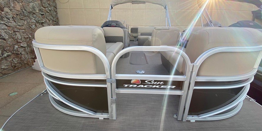Sun Tracker SportFish 22 XP3