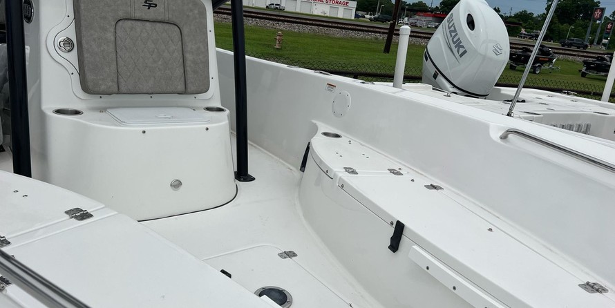 Angler Pro Boats 2900 center console