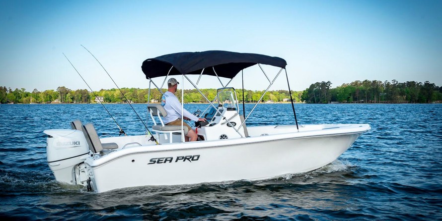 Angler Pro Boats 2900 center console