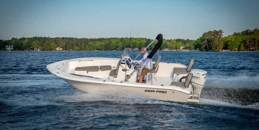 Angler Pro Boats 2900 center console