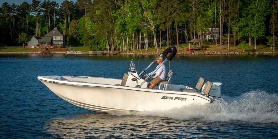 Angler Pro Boats 2900 center console