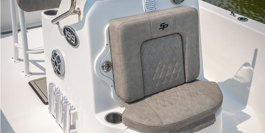 Angler Pro Boats 2900 center console