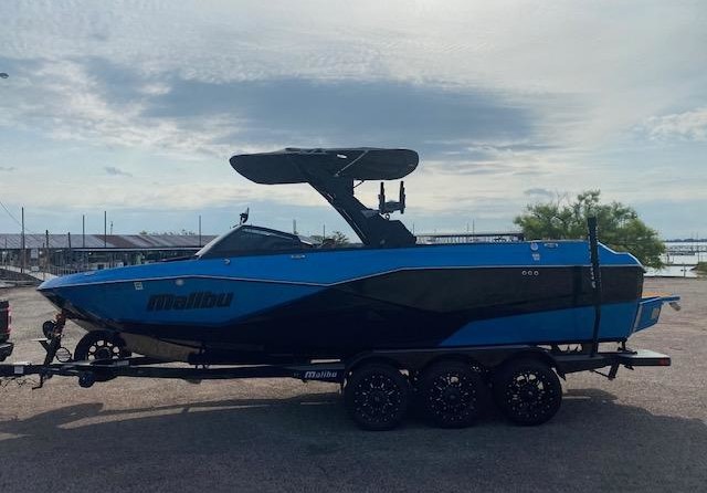 Malibu Wakesetter 25 LSV
