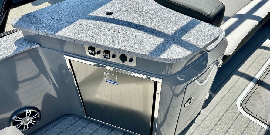 Avalon catalina 25 rf