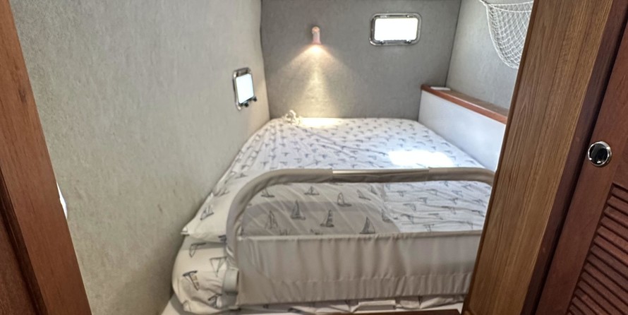 Endeavour trawlercat 44