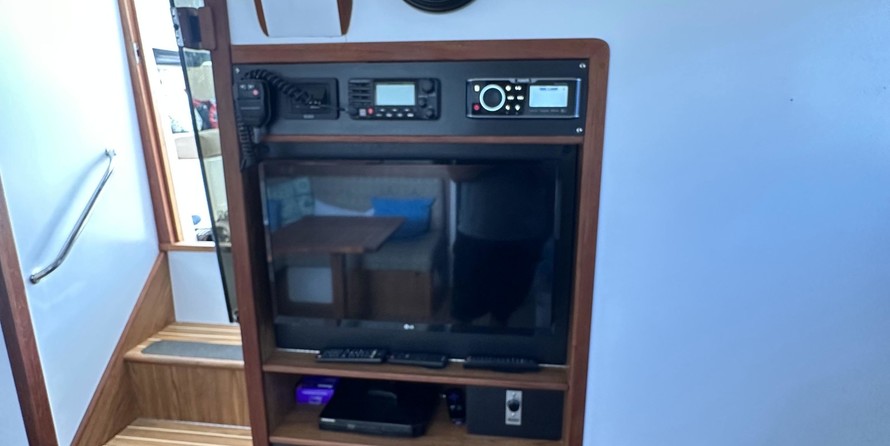 Endeavour trawlercat 44