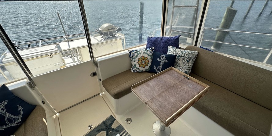 Endeavour trawlercat 44