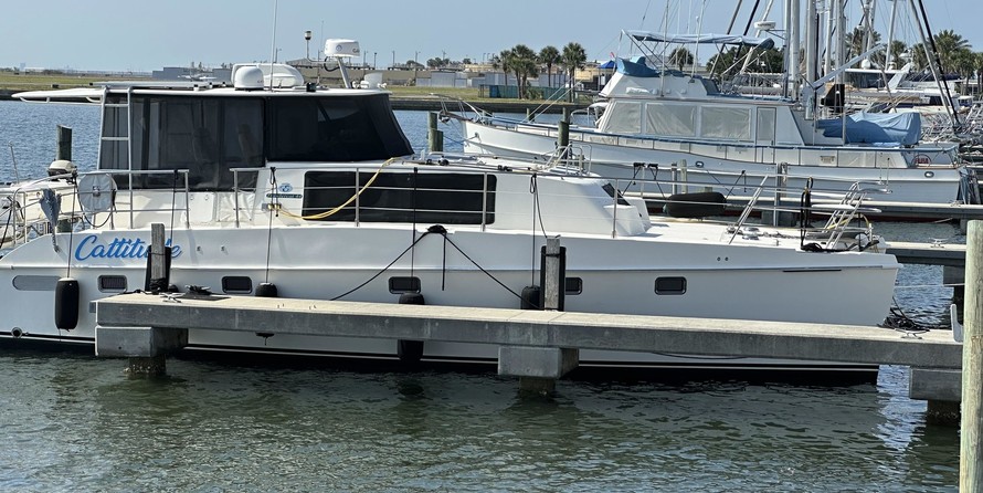 Endeavour trawlercat 44