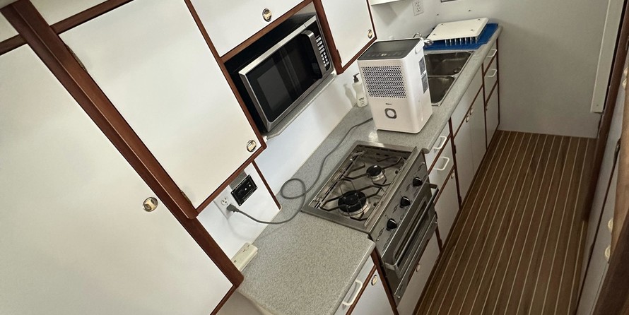 Endeavour trawlercat 44