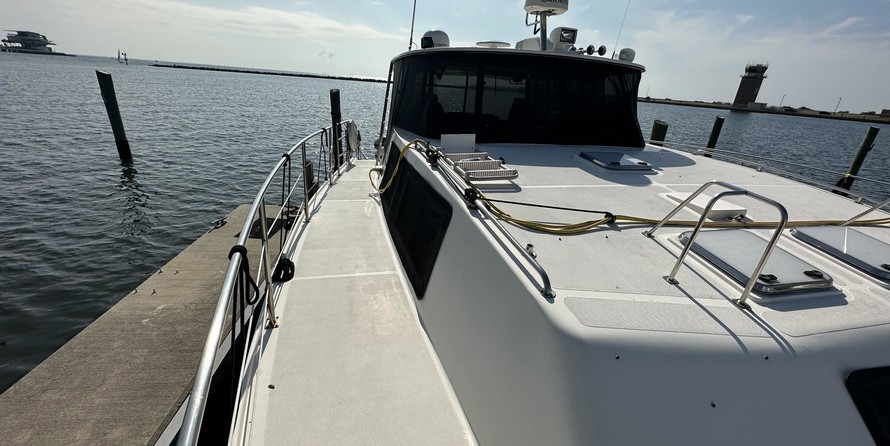 Endeavour trawlercat 44