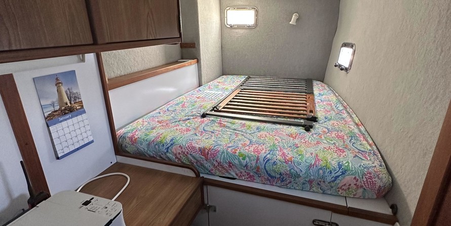 Endeavour trawlercat 44