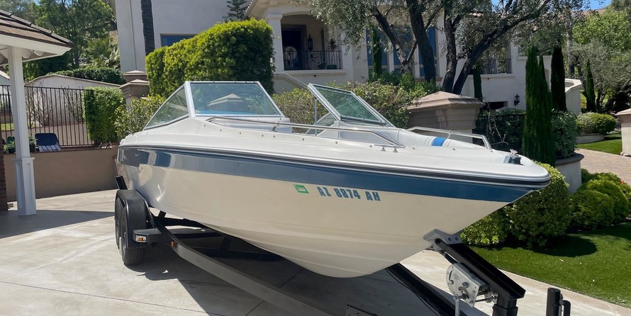 Sea ray 260 bow rider select