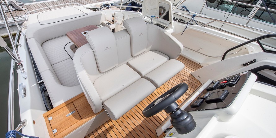 Cranchi Endurance 30
