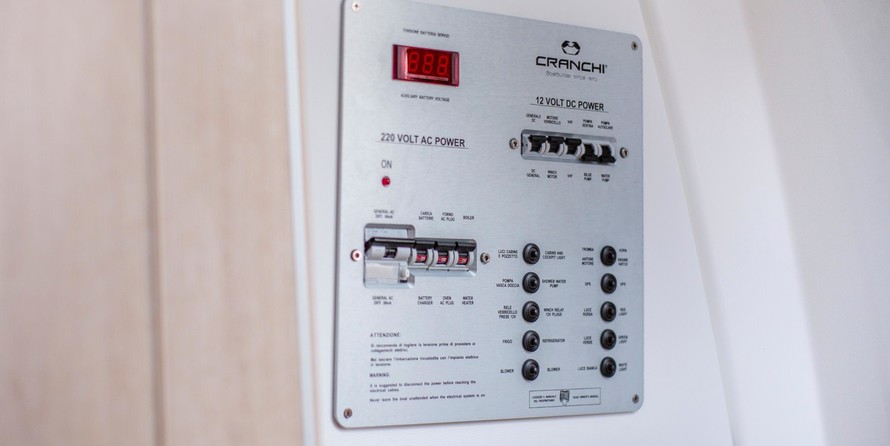 Cranchi Endurance 30