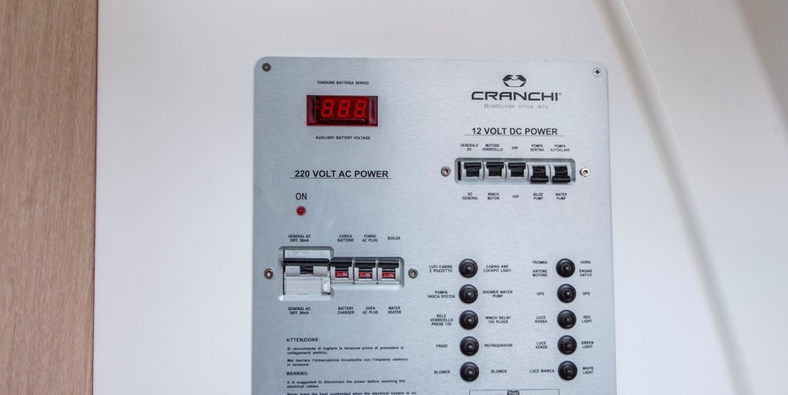 Cranchi Endurance 30