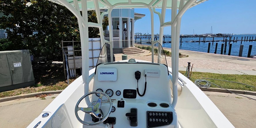 Nauticstar 2302 legacy