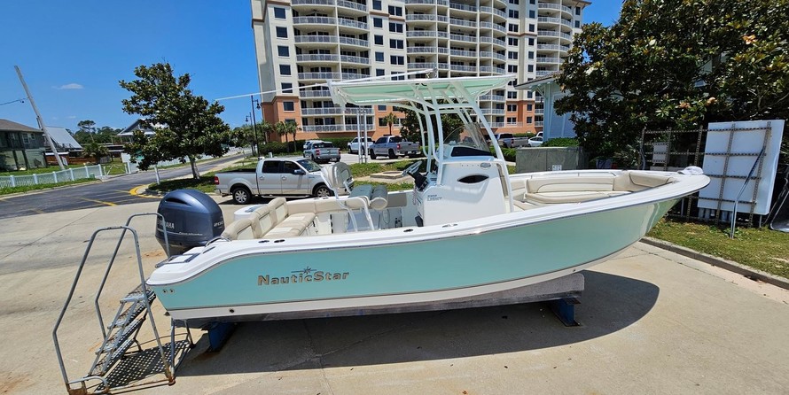 Nauticstar 2302 legacy