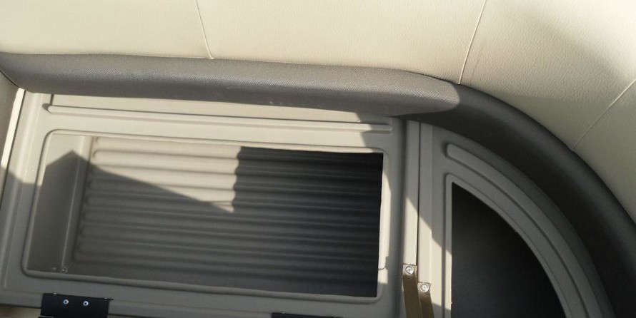 Sun Tracker Party Barge 18 DLX