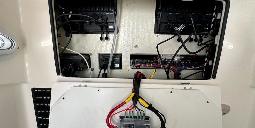 Cobia 217 center console