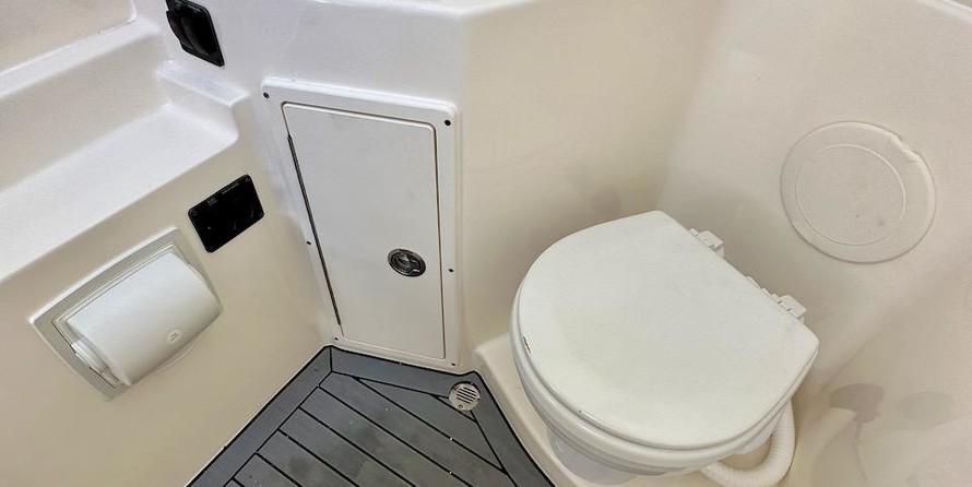 Cobia 217 center console