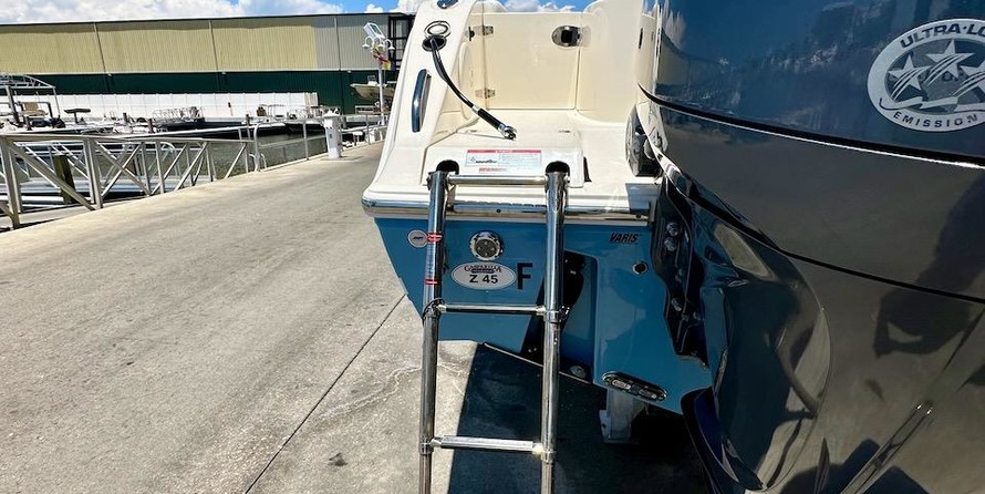 Cobia 217 center console