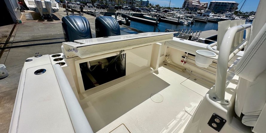 Cobia 217 center console