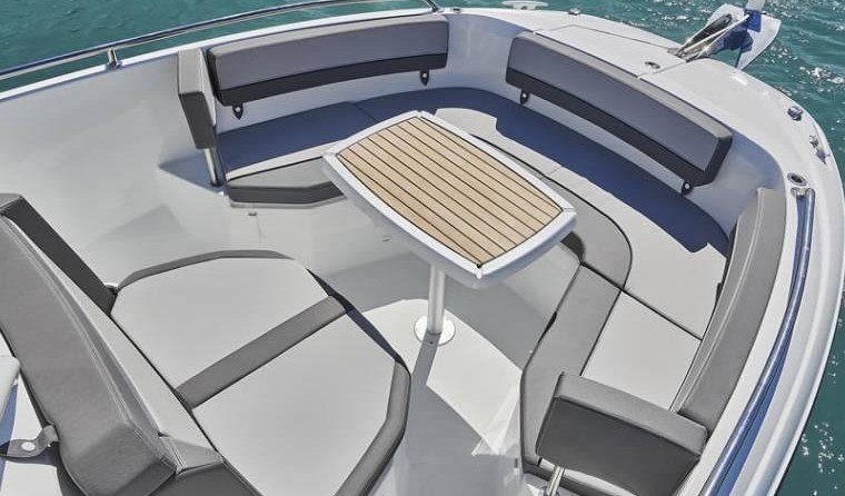 Jeanneau Cap Camarat 7.5 CC