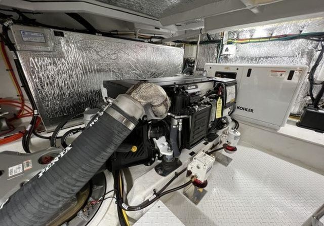 Cruisers Yachts 42 Cantius