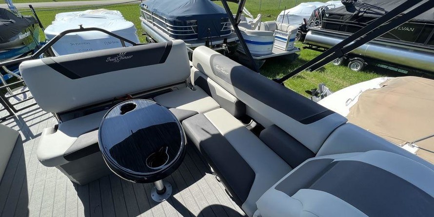 SunChaser 24 SB BUNK TRAILER 150HP