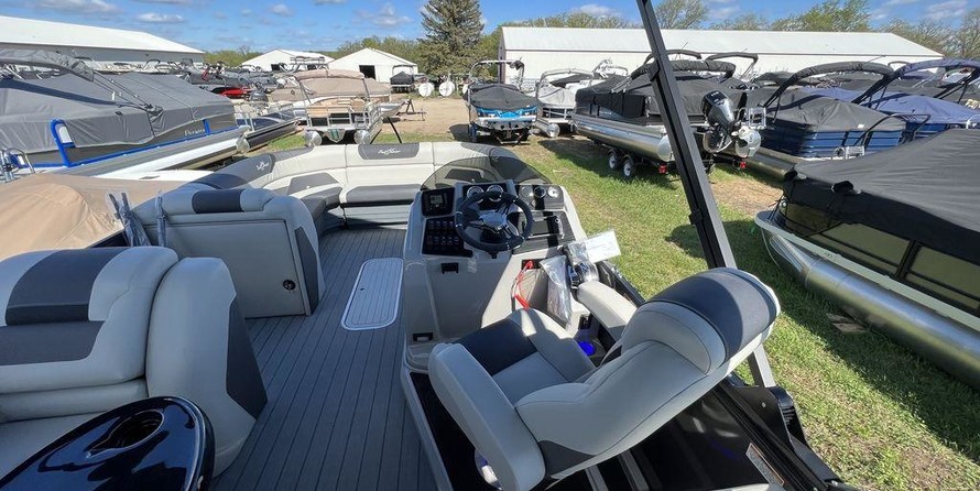 SunChaser 24 SB BUNK TRAILER 150HP