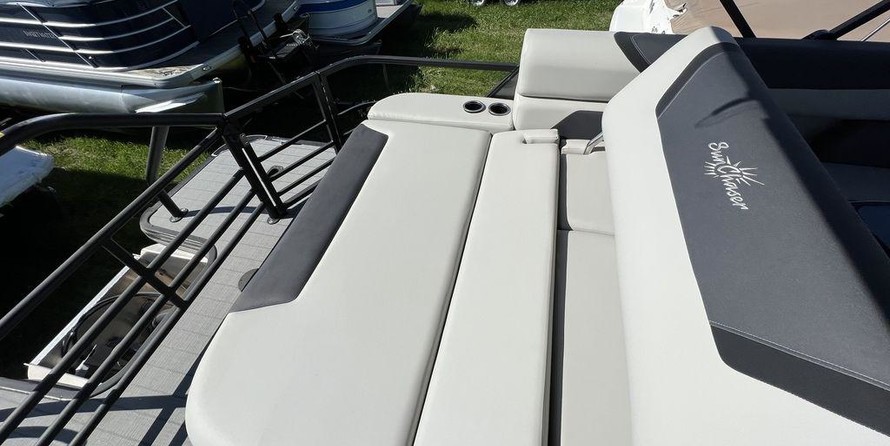 SunChaser 24 SB BUNK TRAILER 150HP