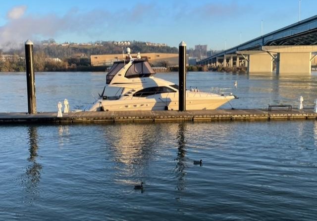 Sea ray 420 sedan bridge