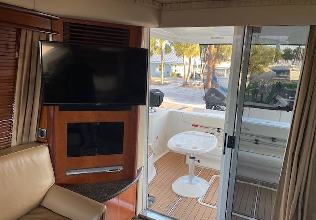 Sea ray 420 sedan bridge