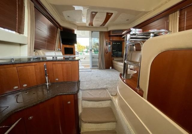 Sea ray 420 sedan bridge