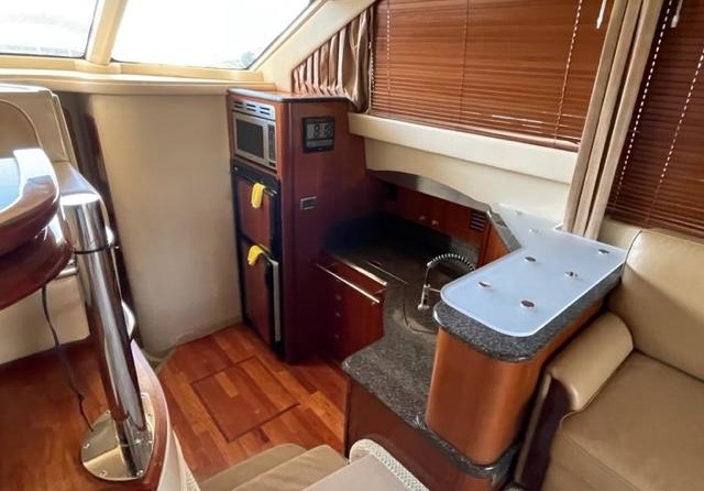 Sea ray 420 sedan bridge