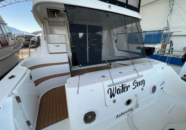Sea ray 420 sedan bridge