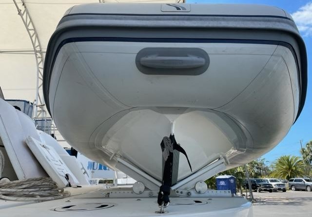 Sea ray 420 sedan bridge