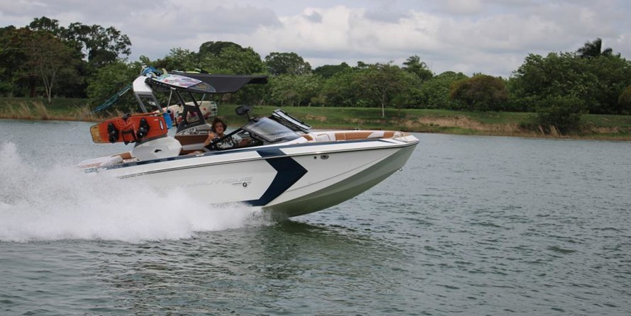 Super Air Nautique G23