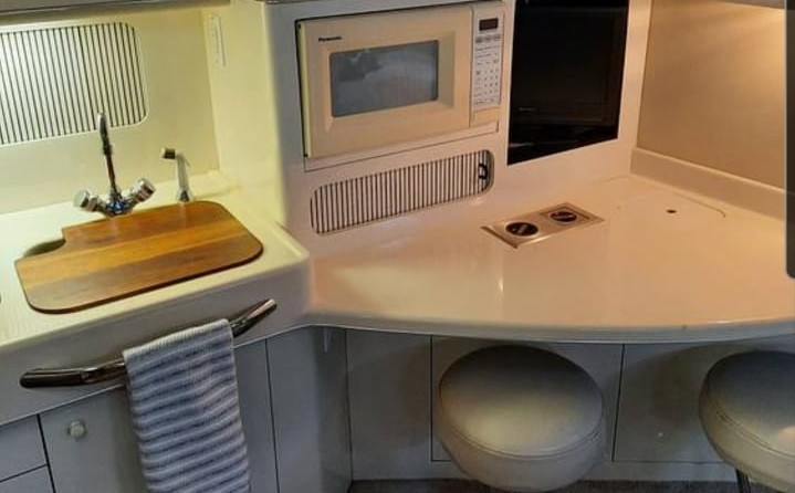 Sea ray 400 express cruiser