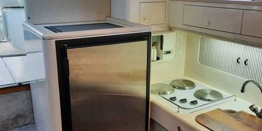 Sea ray 400 express cruiser