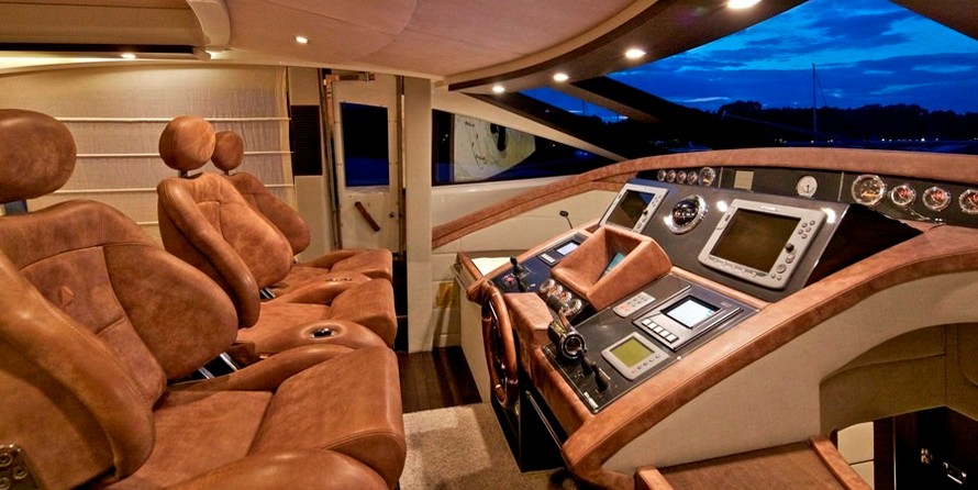 Azimut 86S