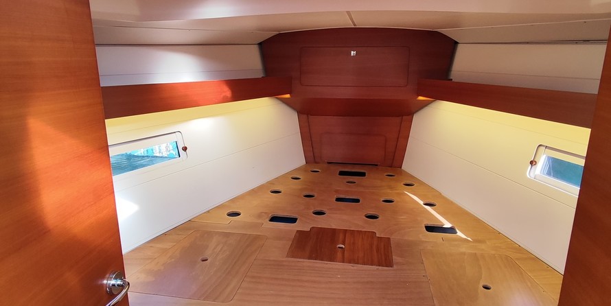 Dufour Grand Large 382