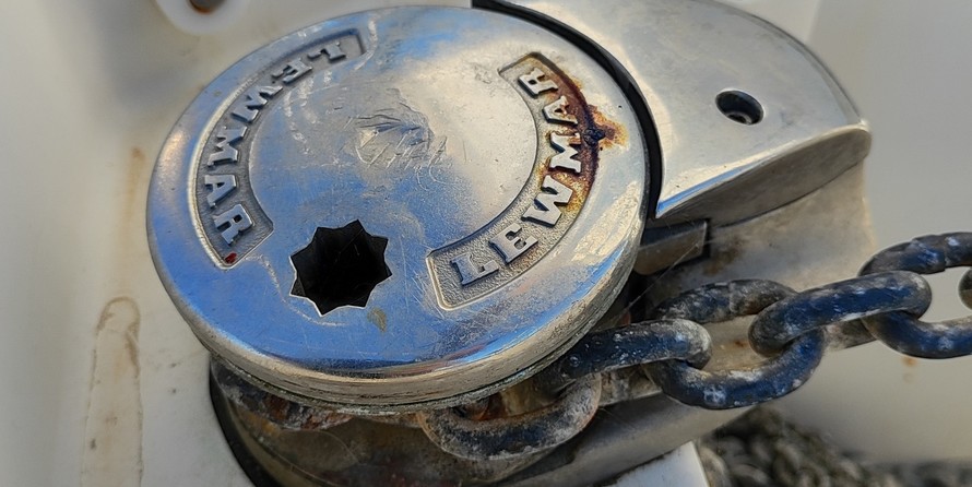 Dufour Grand Large 382