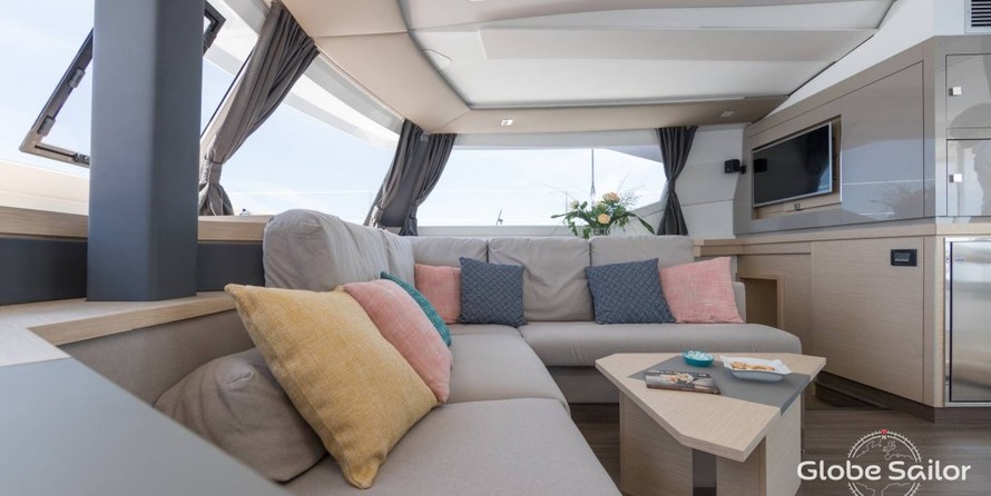 Fountaine Pajot Saona 47