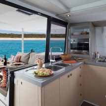 Fountaine Pajot Lucia 40