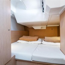Beneteau Oceanis 38