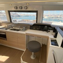 Bali catamarans 4.0 lounge