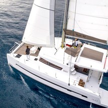 Bali catamarans 4.0 lounge