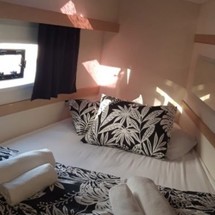 Fountaine Pajot Lucia 40